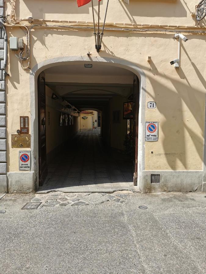 Appartamento La Piccola Contessa Firenze Bagian luar foto
